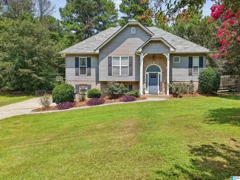77 Parkwood Ln, Odenville, AL 35120