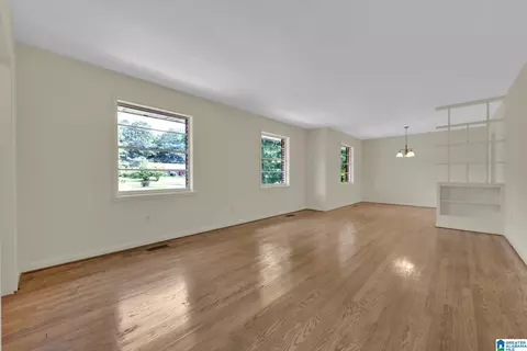 Living - 1800 Devon Dr, Jasper, AL 35501 photo 1 of 6