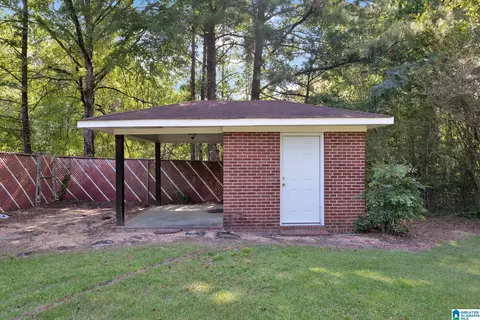 Exterior - 1800 Devon Dr, Jasper, AL 35501 photo 4 of 9