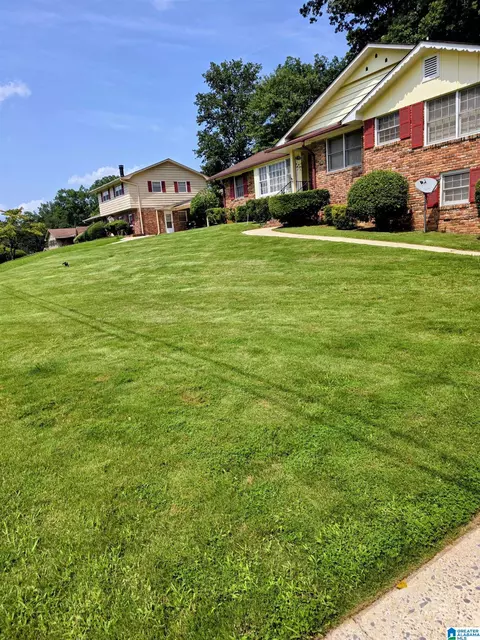 621 Shadywood Dr, Birmingham, AL 35206