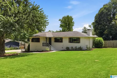 2144 Lester Ln, Hoover, AL 35226