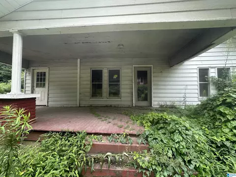 Exterior - 275 Commerce Ave, Dora, AL 35062 photo 2 of 5