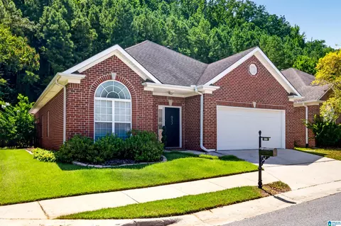 933 Castlemaine Dr, Birmingham, AL 35226