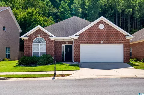 933 Castlemaine Dr, Birmingham, AL 35226