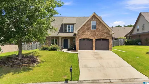 476 River Oaks Ln, Helena, AL 35080