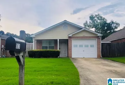 1824 Stonehenge Dr, Center Point, AL 35215