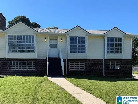 7538 Cresview Ln, Dora, AL 35062