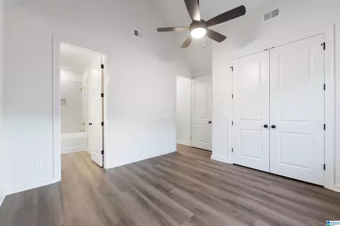 Bedroom - 4909 Michael Dr, Dora, AL 35062 photo 3 of 8