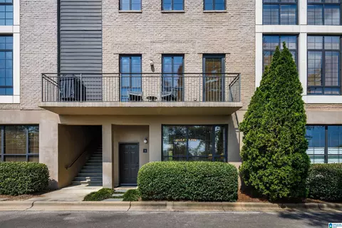 1884 Red Mountain Ln #D, Birmingham, AL 35223
