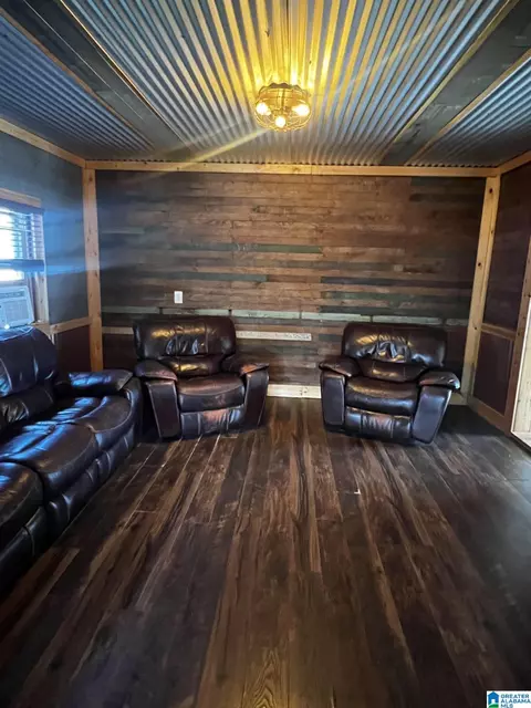 Living - 301 2nd Ave N, Clanton, AL 35045 photo 2 of 3