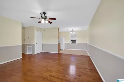 Living - 30 Guy St, Jemison, AL 35085 photo 2 of 2