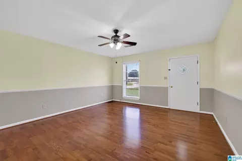 Living - 30 Guy St, Jemison, AL 35085 photo 1 of 2