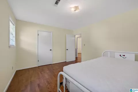 Bedroom - 30 Guy St, Jemison, AL 35085 photo 4 of 6