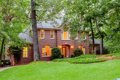 2348 Country Ridge Dr, Vestavia, AL 35243
