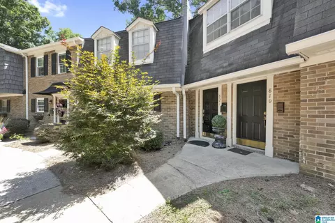 821 Vestavia Villa Ct #821, Vestavia Hills, AL 35226