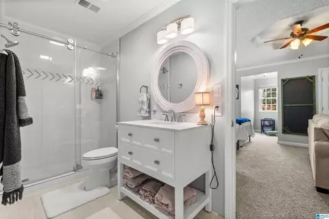 Bath - 637 Riverside Dr, Gadsden, AL 35903 photo 6 of 7