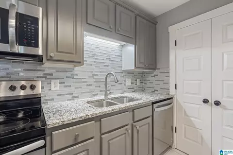607 Morning Sun Dr #607, Birmingham, AL 35242