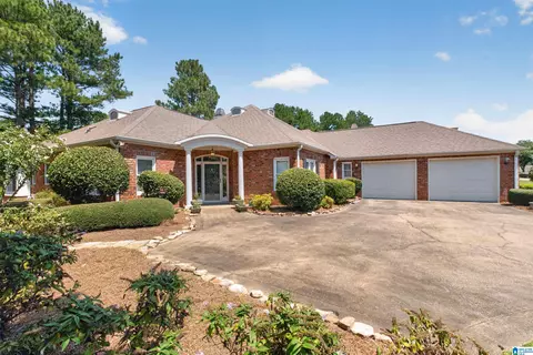 878 Caledonian Way, Vestavia, AL 35243