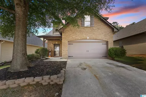 1266 Washington Dr, Moody, AL 35004