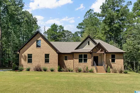 435 Eagle Pointe Dr, Pell City, AL 35128