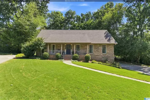 845 Leah Ln, Vestavia Hills, AL 35226