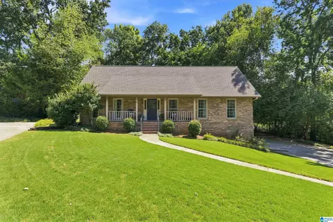 845 Leah Ln, Vestavia Hills, AL 35226