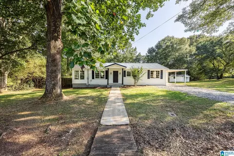 108 Hendricks St, Talladega, AL 35160