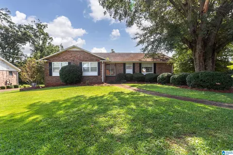 339 Moorefield Dr, Talladega, AL 35160
