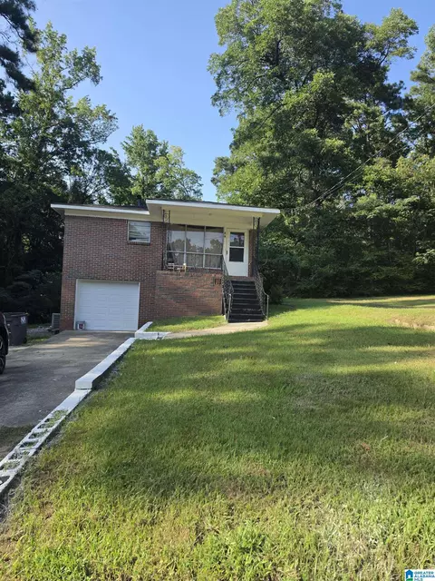 97 Chapel Dr, Bessemer, AL 35023