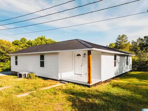 1591 Snow Point Rd, Guntersville, AL 35976