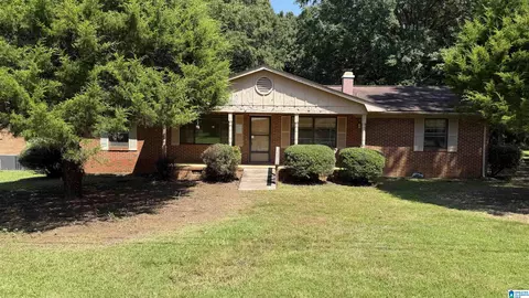 1305 Meadowood Ln, Oxford, AL 36203