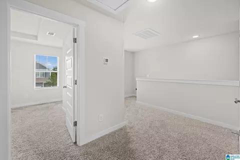 Entry Way - 9944 Hunter Pl, Warrior, AL 35180 photo 11 of 13