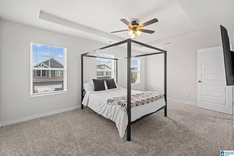Bedroom - 9944 Hunter Pl, Warrior, AL 35180 photo 6 of 6
