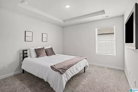 Bedroom - 9944 Hunter Pl, Warrior, AL 35180 photo 2 of 6