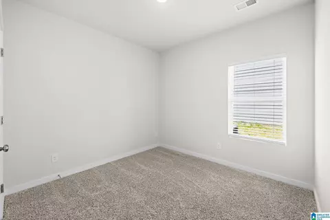 Bedroom - 9944 Hunter Pl, Warrior, AL 35180 photo 1 of 6