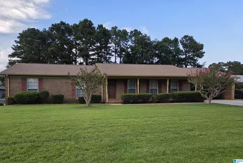912 Sedgefield Dr, Sylacauga, AL 35150