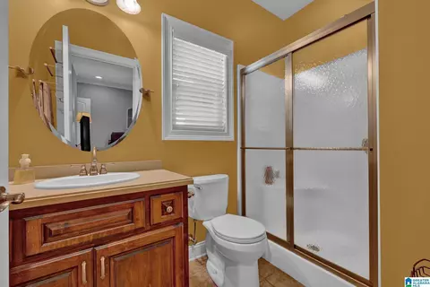Bath - 596 Myrick Rd, Warrior, AL 35180 photo 5 of 7