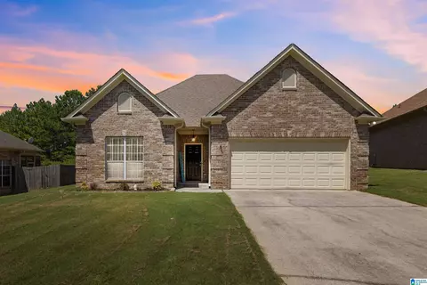408 Summit Way, Fultondale, AL 35068