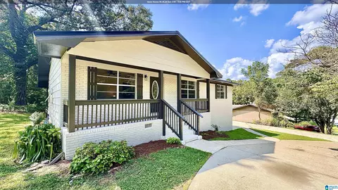 136 Southmoor Cir, Oxford, AL 36203