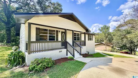 136 Southmoor Cir, Oxford, AL 36203