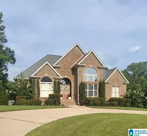 5683 Victoria Dr, Hueytown, AL 35023