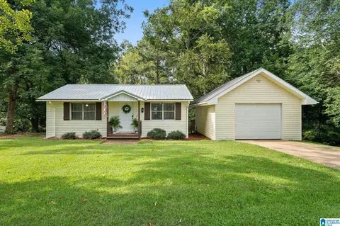 1512 Melton Rd, Bessemer, AL 35022