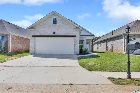 4796 Longmeadow Dr, Bessemer, AL 35022