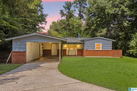 2160 Larchmont Cir, Hoover, AL 35216