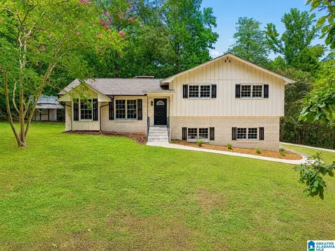 7624 Happy Hollow Rd, Trussville, AL 35173