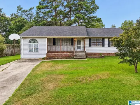 422 10th Ter, Pleasant Grove, AL 35127