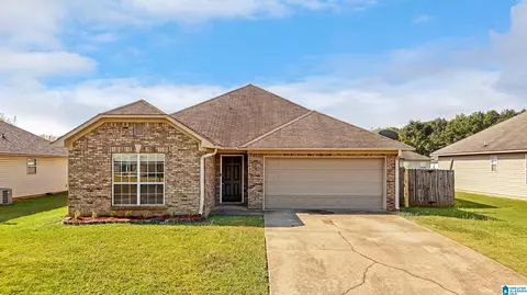 5214 Gayle Ln, Bessemer, AL 35023