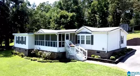 39 Hathorne Dr, Anniston, AL 36201