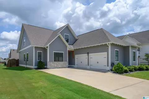 835 Griffin Park Cir, Birmingham, AL 35242