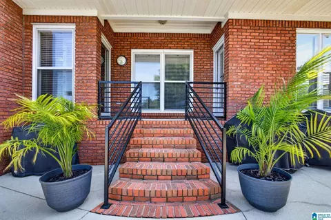 Exterior - 807 Ola St, Clanton, AL 35045 photo 4 of 5